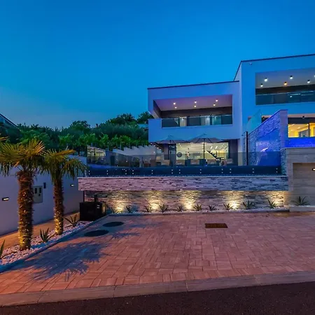 Luxury Villa Lorena With Heated Pool, Jacuzzi,Sauna And Seaview-3
